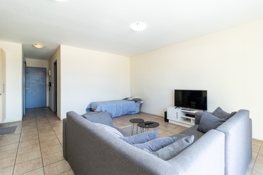 1 Bedroom Property for Sale in Zonnebloem Western Cape